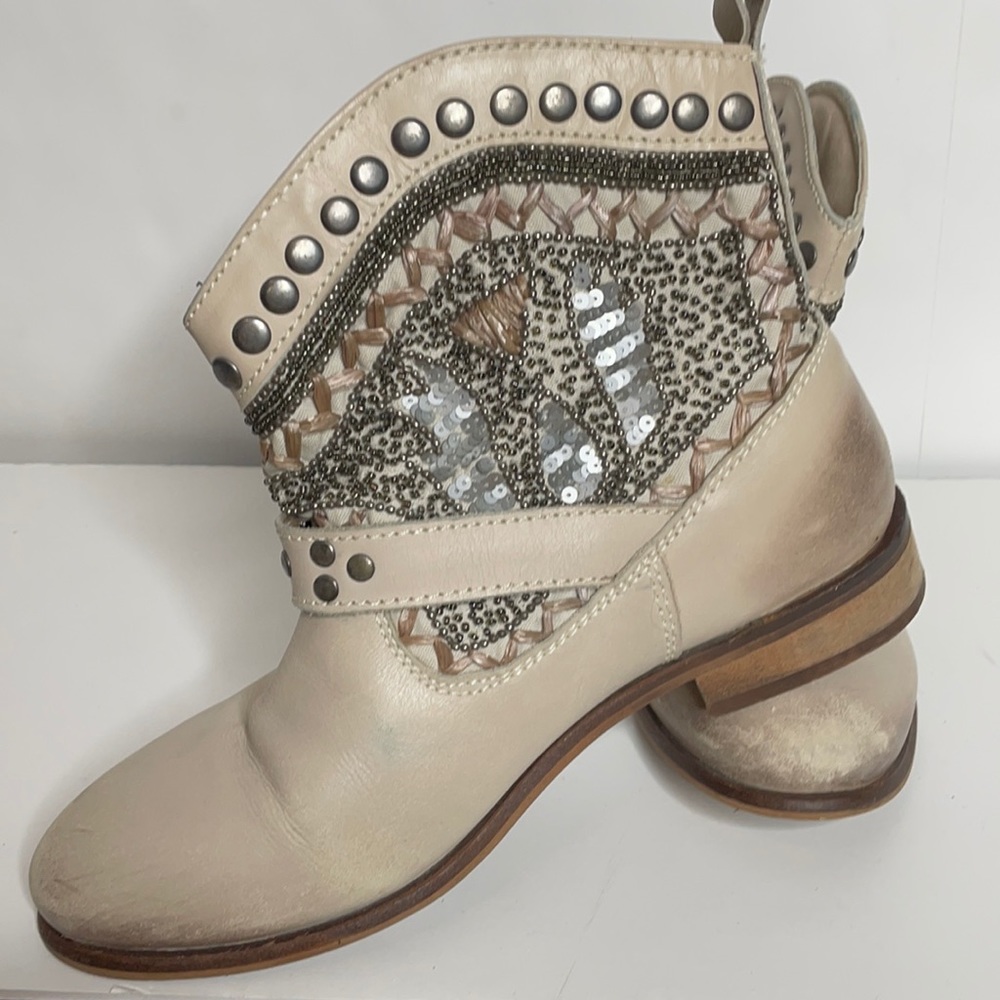 Flying Monkey leather flat ankle boot